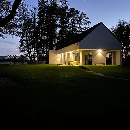 Nad Jeziorem Villa *
